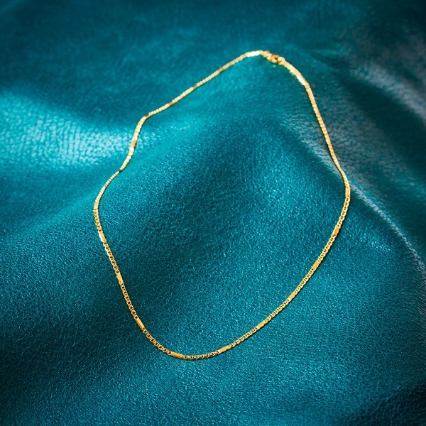 Goldkette als Panzerstegkette in Gelbgold 750 / 18K, 45 cm lang, 1,9 mm breit, Gewicht ca. 5.2 g.