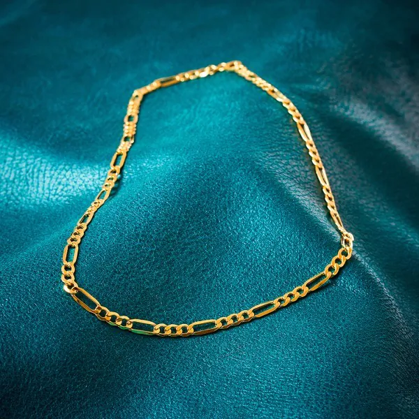 Goldkette als Figarokette hohl in Gelbgold 333 / 8K, 45 cm lang, 4,1 mm breit, Gewicht ca. 4.5 g.