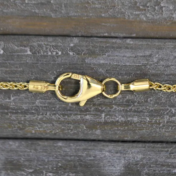 Goldkette als Zopfkette in Gelbgold 333 / 8K, 40 cm lang, 1,3 mm breit, Gewicht ca. 2.2 g.