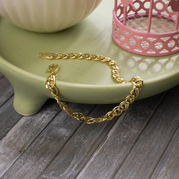 Armband als Zwillingspanzerkette in Gelbgold 375 / 9 Karat, 20 cm lang, 4.8 mm breit, Gewicht ca. 3.2 g.