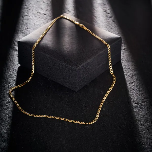Goldkette als Panzerkette facettiert in Gelbgold 375 / 9 Karat, 90 cm lang, 3.1 mm breit, Gewicht ca. 9.7 g.