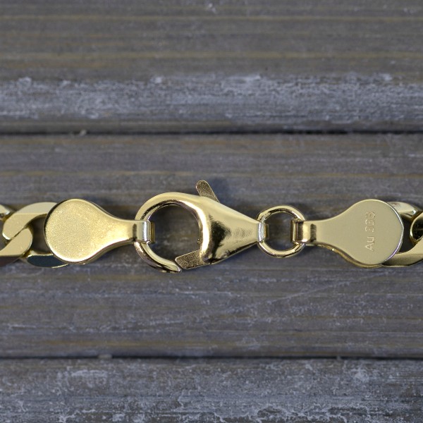 Armband als Panzerkette facettiert in Gelbgold 333 / 8 Karat, 19.5 cm lang, 5 mm breit, Gewicht ca. 5 g.