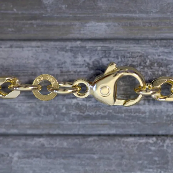 Goldkette als Figarokette diamantiert in Gelbgold 333 / 8K, 50 cm lang, 4,3 mm breit, Gewicht ca. 18.3 g.
