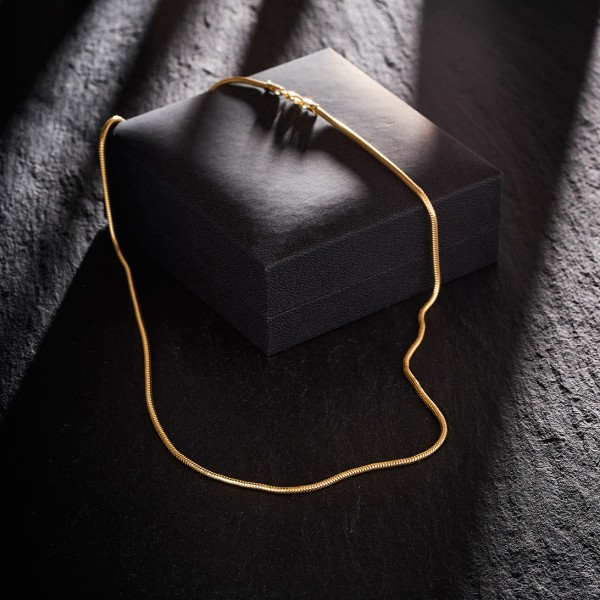 Goldkette als Schlangenkette in Gelbgold 333 / 8K, 45 cm lang, 1,9 mm breit, Gewicht ca. 6.6 g.