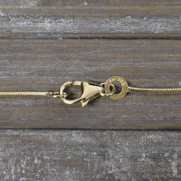 Goldkette als Schlangenkette in Gelbgold 333 / 8K, 42 cm lang, 1,1 mm breit, Gewicht ca. 4.2 g.