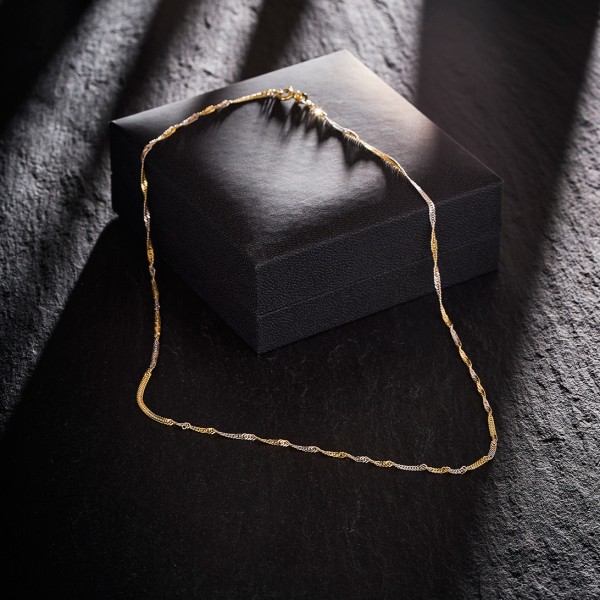 Goldkette als Singapurkette in Bicolor Gelbgold / Weißgold 585 / 14K, 36 cm lang, 1,8 mm breit, Gewicht ca. 2.1 g.