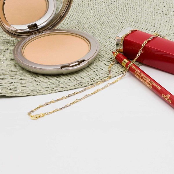 Goldkette als Singapurkette in Bicolor Gelbgold / Weißgold 750 / 18K, 55 cm lang, 2,4 mm breit, Gewicht ca. 6.8 g.