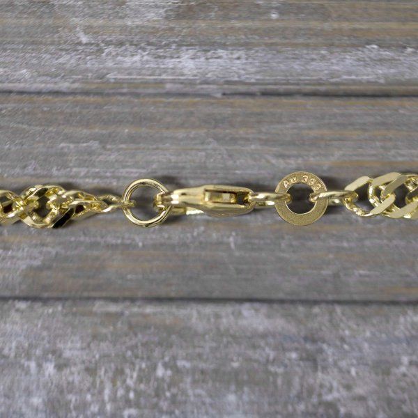Goldkette als Singapurkette in Gelbgold 333 / 8K, 45 cm lang, 3,4 mm breit, Gewicht ca. 8 g.