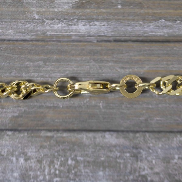Goldkette als Singapurkette in Gelbgold 333 / 8K, 50 cm lang, 3,4 mm breit, Gewicht ca. 9 g.