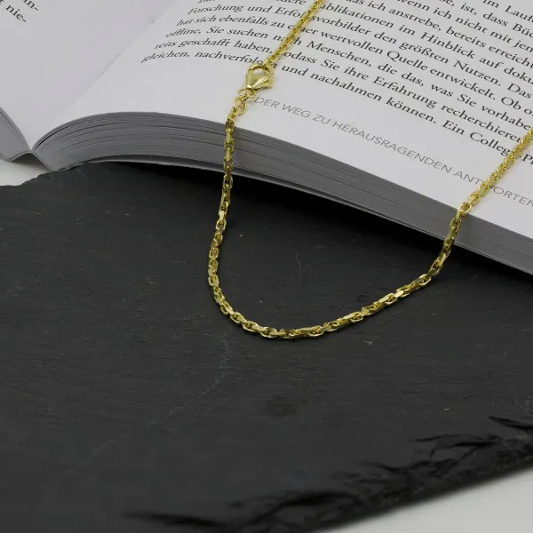 Goldkette als Ankerkette diamantiert in Gelbgold 750 / 18K, 60 cm lang, 2 mm breit, Gewicht ca. 15.4 g.