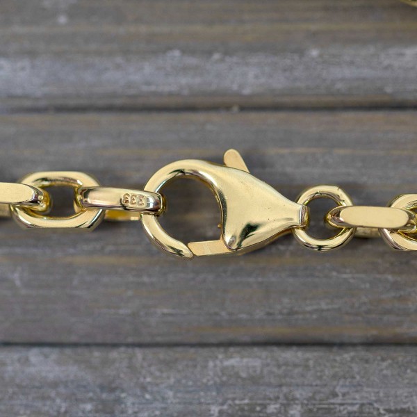 Armband als Ankerkette diamantiert in Gelbgold 333 / 8K, 23 cm lang, 3,8 mm breit, Gewicht ca. 14.7 g.