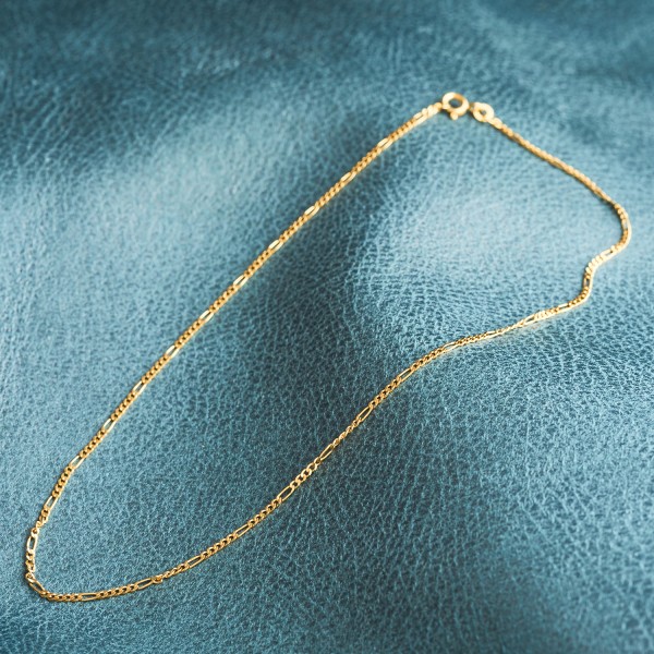 Goldkette als Figarokette diamantiert in Gelbgold 585 / 14K, 42 cm lang, 1,9 mm breit, Gewicht ca. 3.3 g.