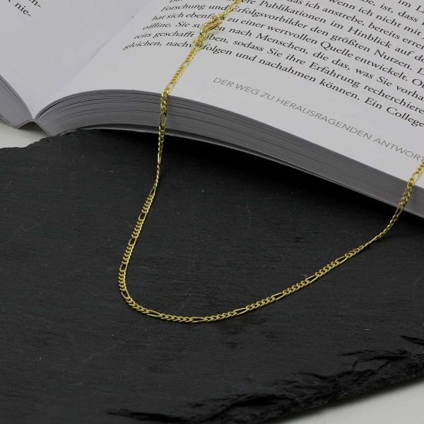 Goldkette als Figarokette diamantiert in Gelbgold 333 / 8K, 45 cm lang, 1,9 mm breit, Gewicht ca. 3 g.