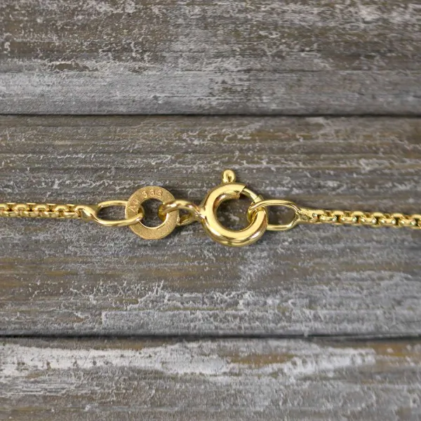 Goldkette als Venezianerkette rund geschlagen in Gelbgold 333 / 8 Karat, 34 cm lang, 1.2 mm breit, Gewicht ca. 2.4 g.
