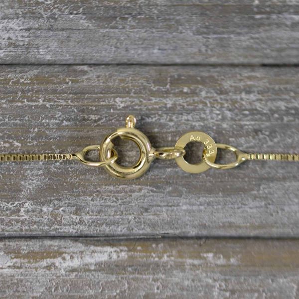 Goldkette als Venezianerkette in Gelbgold 333 / 8K, 45 cm lang, 0,6 mm breit, Gewicht ca. 1 g.