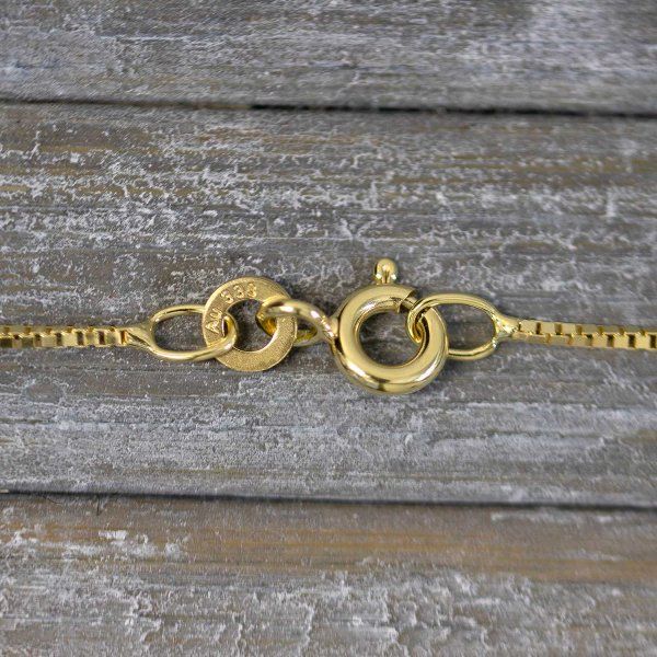 Goldkette als Venezianerkette in Gelbgold 333 / 8K, 36 cm lang, 0,8 mm breit, Gewicht ca. 1.5 g.