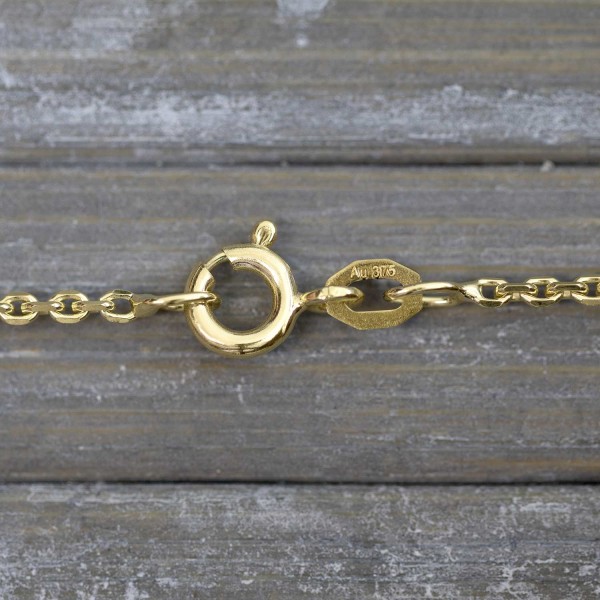 Goldkette als Ankerkette diamantiert in Gelbgold 375 / 9K, 34 cm lang, 1,7 mm breit, Gewicht ca. 2.6 g.