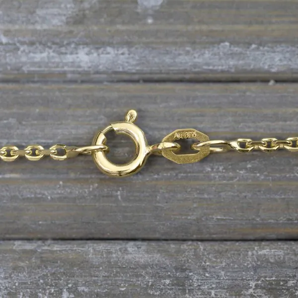 Goldkette als Ankerkette diamantiert in Gelbgold 375 / 9K, 38 cm lang, 1,7 mm breit, Gewicht ca. 3 g.