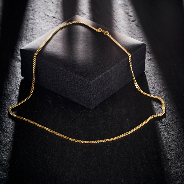 Goldkette als Panzerkette flach in Gelbgold 585 / 14K, 55 cm lang, 2,7 mm breit, Gewicht ca. 10.6 g.