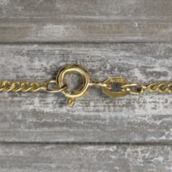 Goldkette als Panzerkette flach in Gelbgold 375 / 9K, 42 cm lang, 2,1 mm breit, Gewicht ca. 5 g.