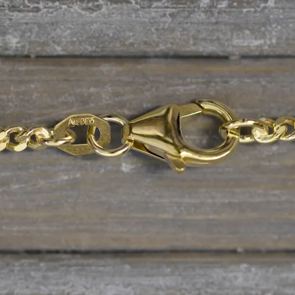 Goldkette als Panzerkette weit in Gelbgold 375 / 9 Karat, 100 cm lang, 2.6 mm breit, Gewicht ca. 6.5 g.