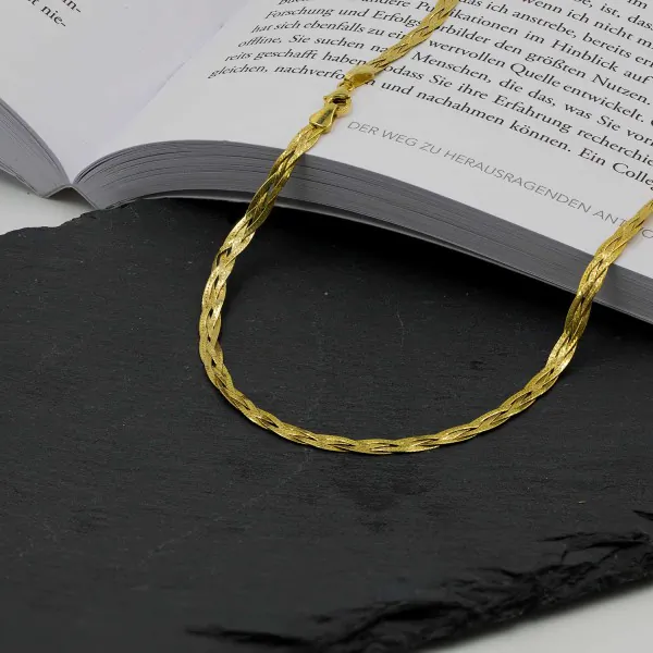 Goldkette als Herringbone Kette in Gelbgold 375 / 9K, 45 cm lang, 3,8 mm breit, Gewicht ca. 3.9 g.