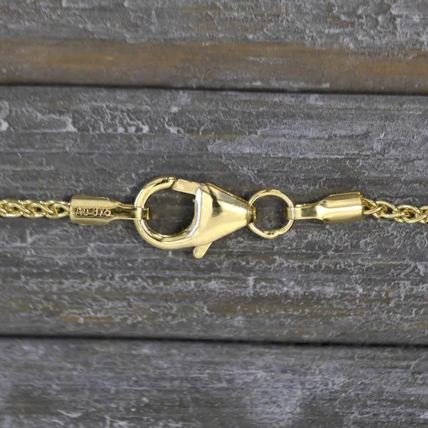 Goldkette als Zopfkette in Gelbgold 375 / 9K, 42 cm lang, 1,3 mm breit, Gewicht ca. 2.5 g.