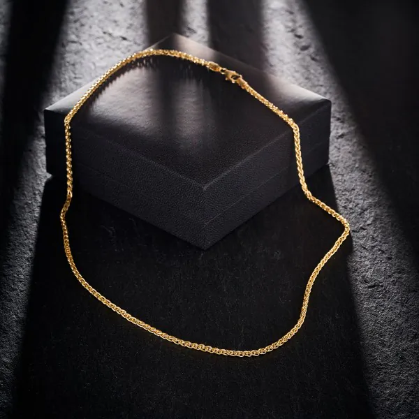 Goldkette als Zopfkette in Gelbgold 375 / 9K, 70 cm lang, 2,5 mm breit, Gewicht ca. 14.8 g.