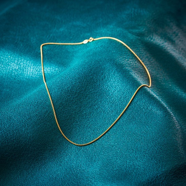 Goldkette als Venezianerkette rund geschlagen in Gelbgold 750 / 18K, 55 cm lang, 1,2 mm breit, Gewicht ca. 5.4 g.