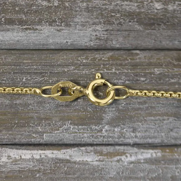 Goldkette als Venezianerkette rund geschlagen in Gelbgold 375 / 9K, 45 cm lang, 1,2 mm breit, Gewicht ca. 3.1 g.