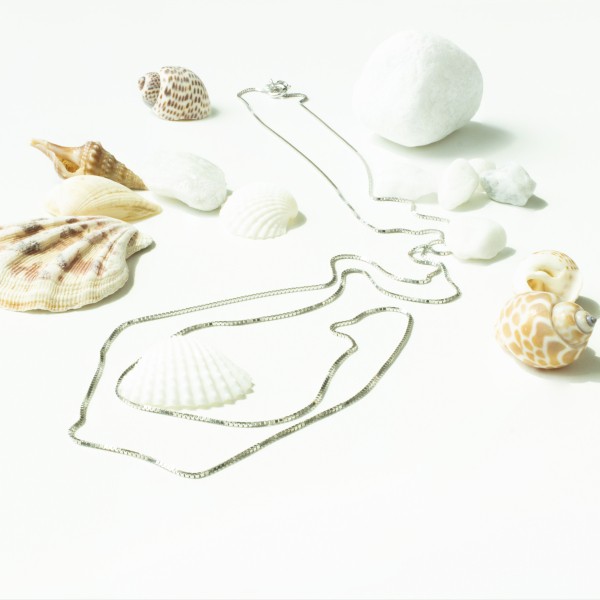 Goldkette als Venezianerkette in Weißgold 585 / 14K, 80 cm lang, 0,7 mm breit, Gewicht ca. 3.1 g.