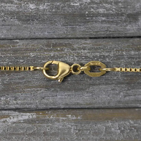Goldkette als Venezianerkette in Gelbgold 375 / 9K, 40 cm lang, 0,9 mm breit, Gewicht ca. 2.2 g.