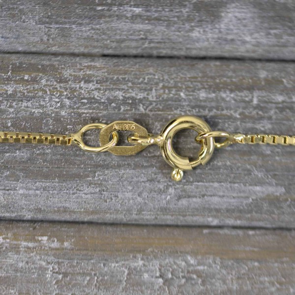 Goldkette als Venezianerkette in Gelbgold 375 / 9K, 50 cm lang, 0,9 mm breit, Gewicht ca. 2.7 g.