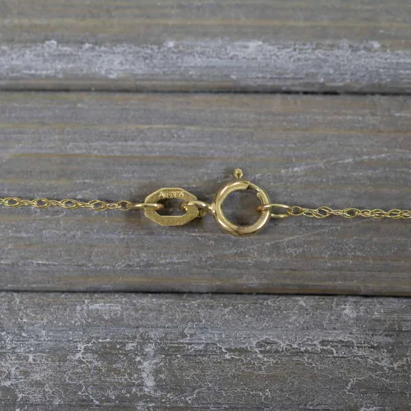 Goldkette als Doppelankerkette in Gelbgold 375 / 9K, 38 cm lang, 1 mm breit, Gewicht ca. 0.6 g.