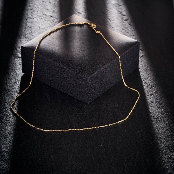 Goldkette als Ankerkette diamantiert in Gelbgold 333 / 8K, 40 cm lang, 1,2 mm breit, Gewicht ca. 1.6 g.