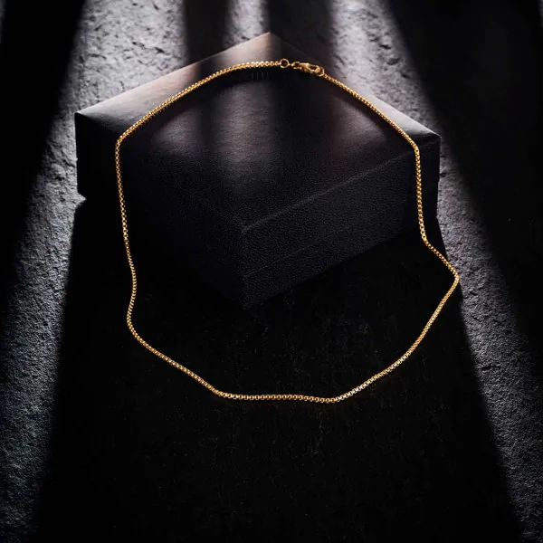 Goldkette als Venezianerkette rund geschlagen in Gelbgold 333 / 8K, 70 cm lang, 1,5 mm breit, Gewicht ca. 9.1 g.