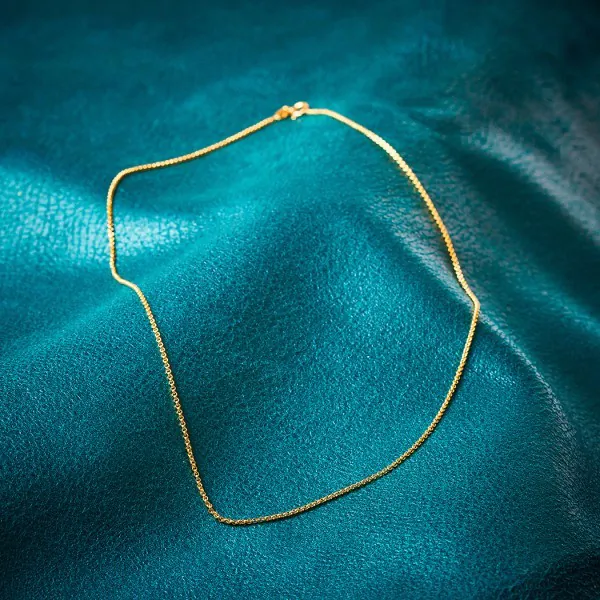 Goldkette als Erbskette in Gelbgold 750 / 18 Karat, 95 cm lang, 1.5 mm breit, Gewicht ca. 8 g.