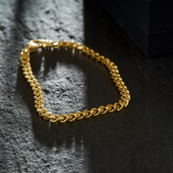 Armband als Panzerkette 4-seitig diamantiert in Gelbgold 585 / 14K, 21 cm lang, 4,2 mm breit, Gewicht ca. 14.1 g.