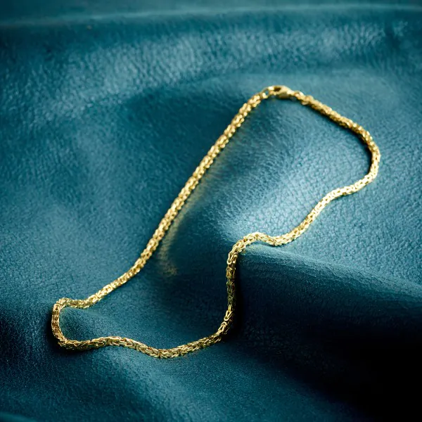 Goldkette als Königskette in Gelbgold 333 / 8K, 95 cm lang, 2,8 mm breit, Gewicht ca. 48.5 g.