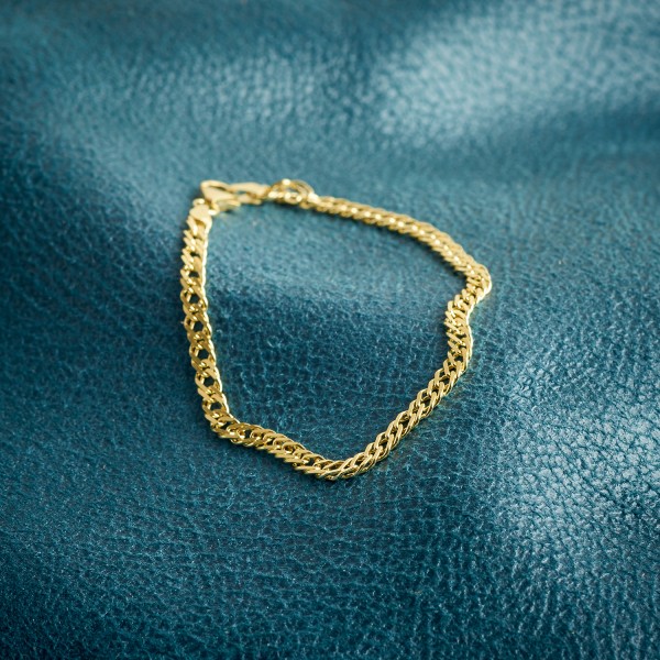 Armband als Zwillingspanzerkette in Gelbgold 333 / 8K, 19 cm lang, 3.9 mm breit, Gewicht ca. 3.7 g.