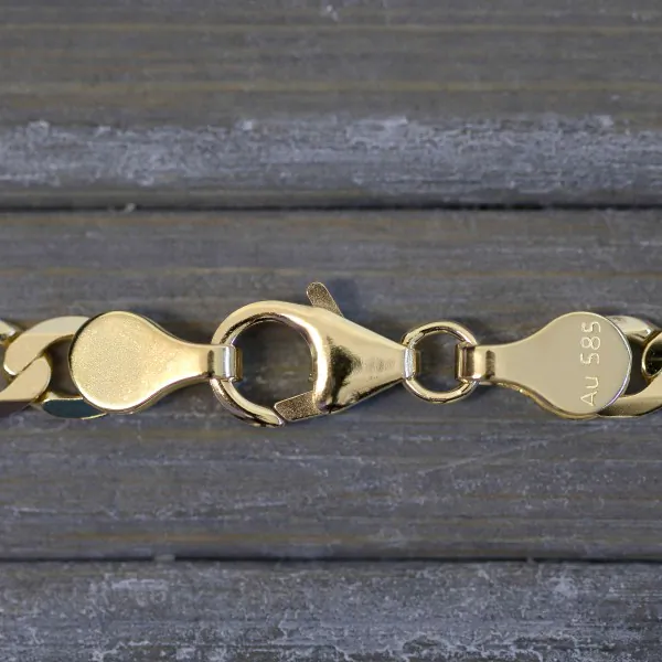 Armband als Panzerkette facettiert in Gelbgold 585 / 14K, 21 cm lang, 5 mm breit, Gewicht ca. 6.8 g.