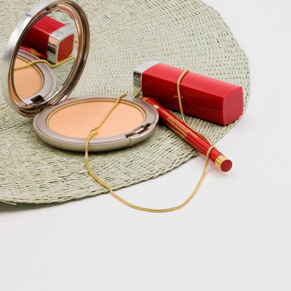 Goldkette als Schlangenkette in Gelbgold 585 / 14K, 34 cm lang, 1,6 mm breit, Gewicht ca. 4.5 g.