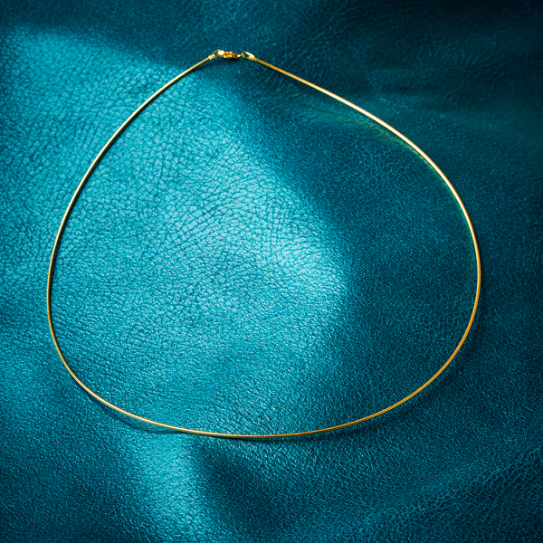 Goldkette als Tondakette in Gelbgold 333 / 8K, 38 cm lang, 1,2 mm breit, Gewicht ca. 4.3 g.