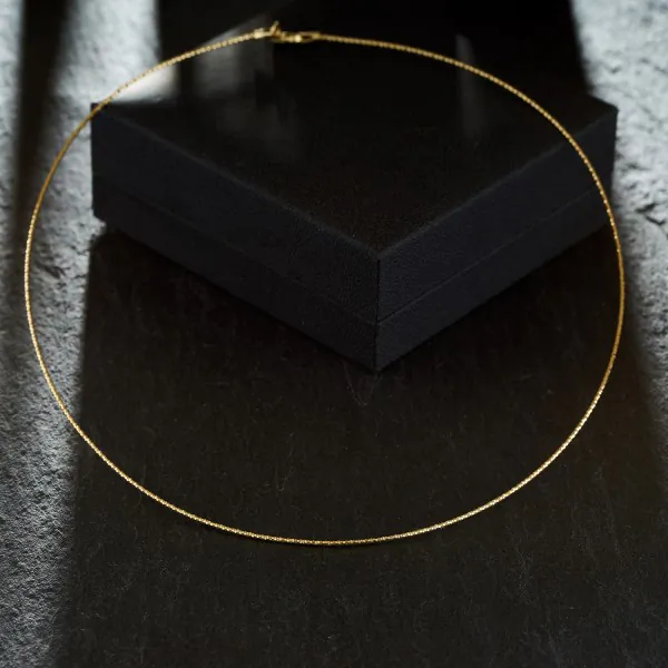 Goldkette als Tondakette diamantiert in Gelbgold 585 / 14K, 36 cm lang, 1,1 mm breit, Gewicht ca. 2.7 g.