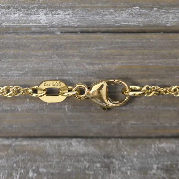 Goldkette als Singapurkette in Gelbgold 585 / 14 Karat, 50 cm lang, 1.8 mm breit, Gewicht ca. 3,1 g.