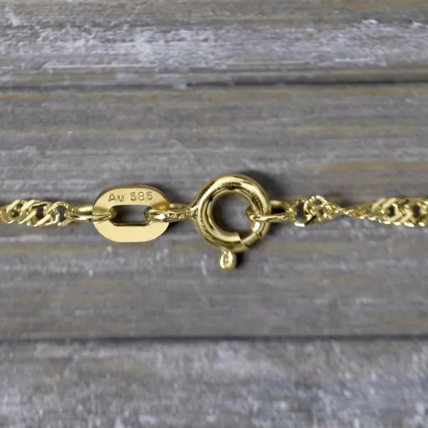 Goldkette als Singapurkette in Gelbgold 585 / 14 Karat, 65 cm lang, 1.8 mm breit, Gewicht ca. 3.8 g.