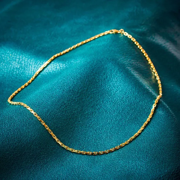 Goldkette als Ankerkette diamantiert in Gelbgold 585 / 14K, 45 cm lang, 2,5 mm breit, Gewicht ca. 14.3 g.