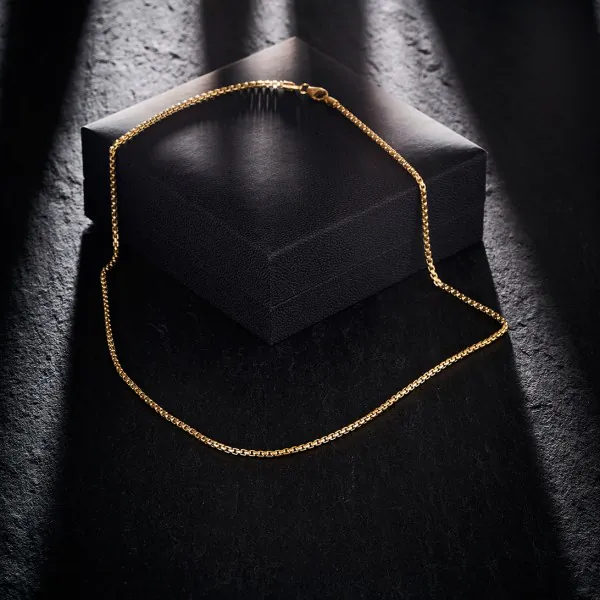 Goldkette als Venezianerkette rund geschlagen in Gelbgold 585 / 14K, 42 cm lang, 2 mm breit, Gewicht ca. 9.7 g.