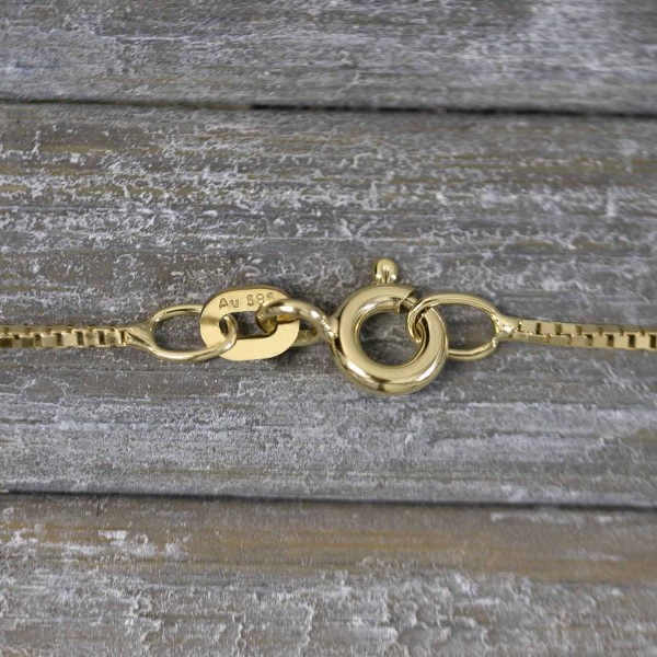 Goldkette als Venezianerkette in Gelbgold 585 / 14K, 36 cm lang, 0,8 mm breit, Gewicht ca. 1.8 g.