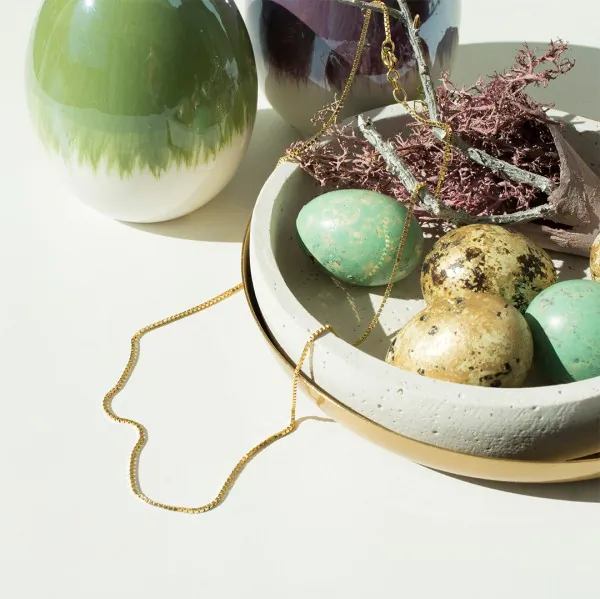 Goldkette als Venezianerkette in Gelbgold 585 / 14K, 42 cm lang, 0,9 mm breit, Gewicht ca. 2.6 g.